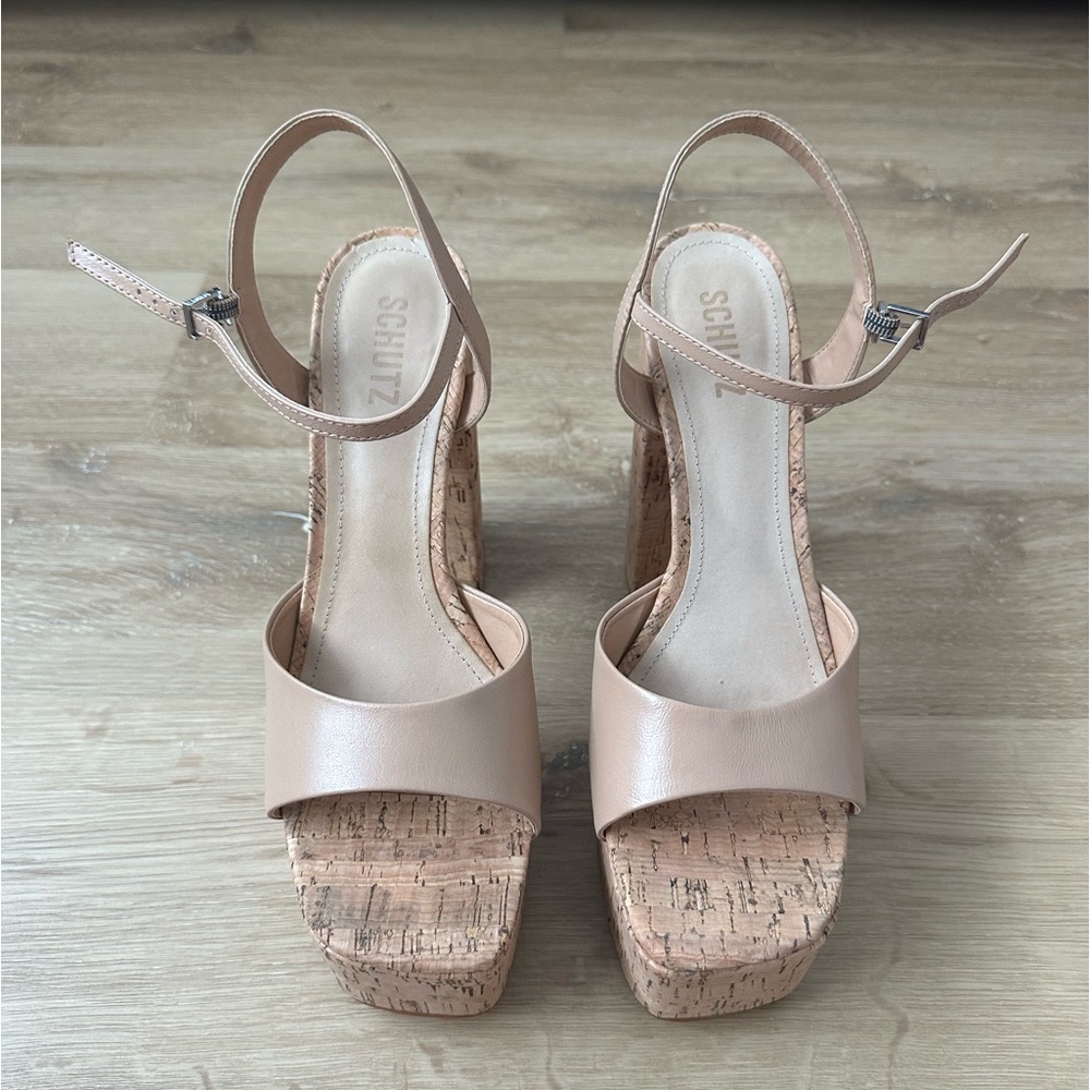 Schutz glayce heel